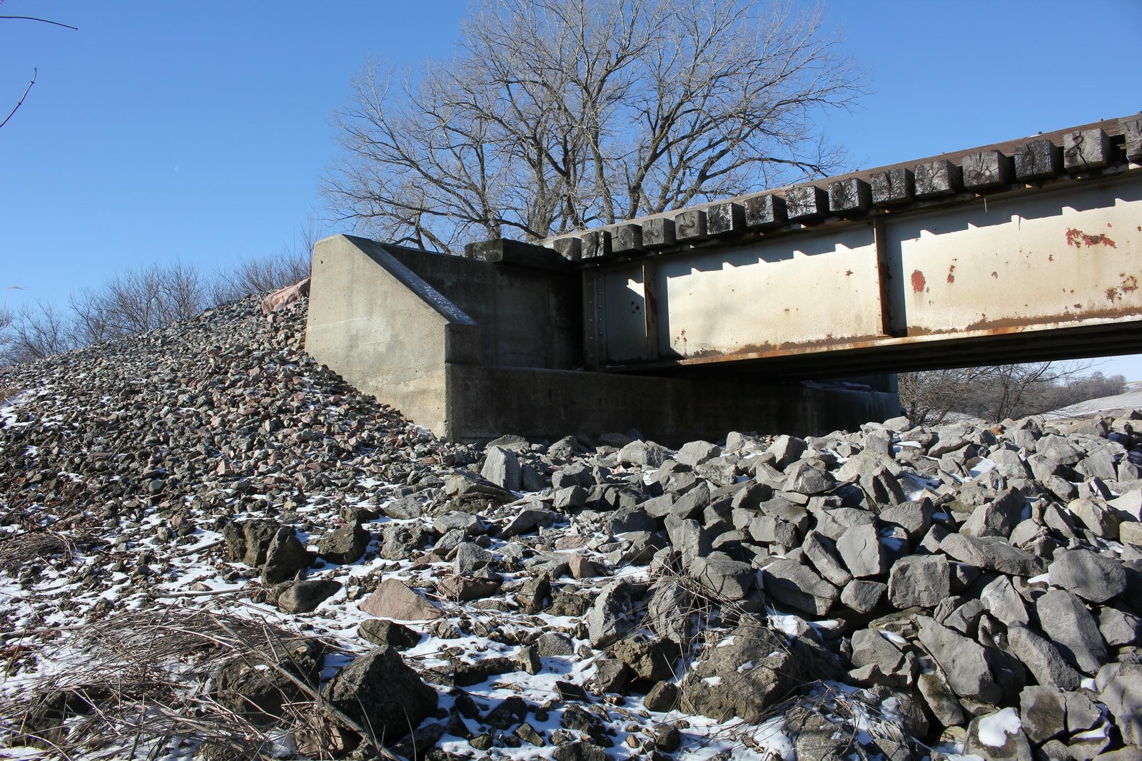 South abutment